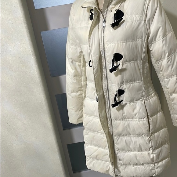 Express White Puffer Coat with Faux Fur Trim - Picture 7 of 11